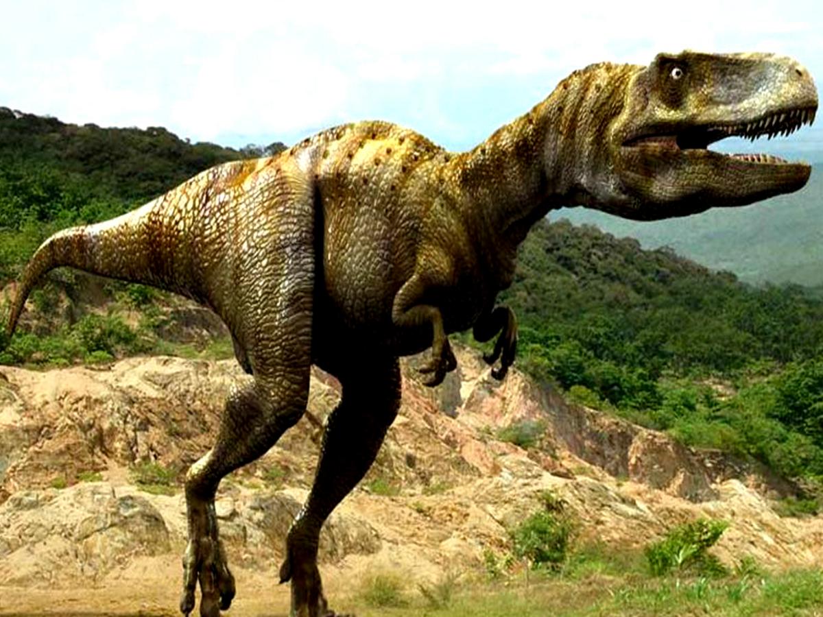 Высокий динозавр