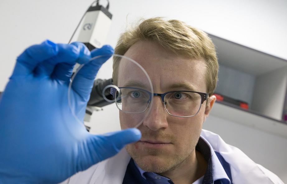  Ivan Glebov, head of the Moscow-based laboratory of laser nano-structuring of glass   More: http://tass.com/science/940648