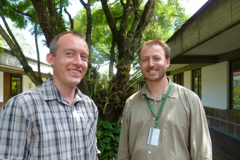 Dr Jonathan Lundgren of USDA-ARS (right) with CIAT entomologist Dr Kris Wyckhuys