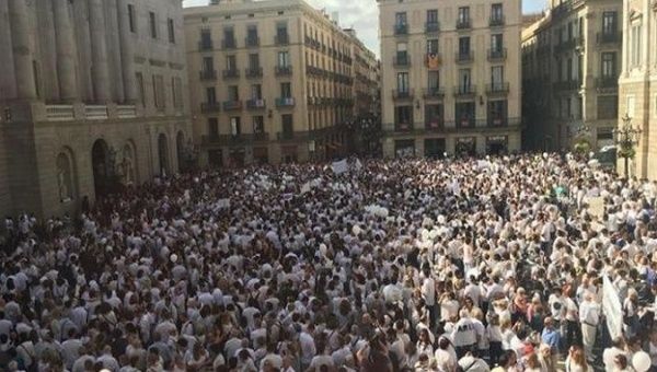 Demonstration in Barcelona, Catalonia, Oct. 7, 2017. | Photo: @globalistIT