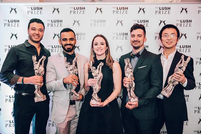 Lush Prize -- Carolina Catarino (center) hold the prize she received last week in London, surrounded by other recipients of Young Researchers Awards.