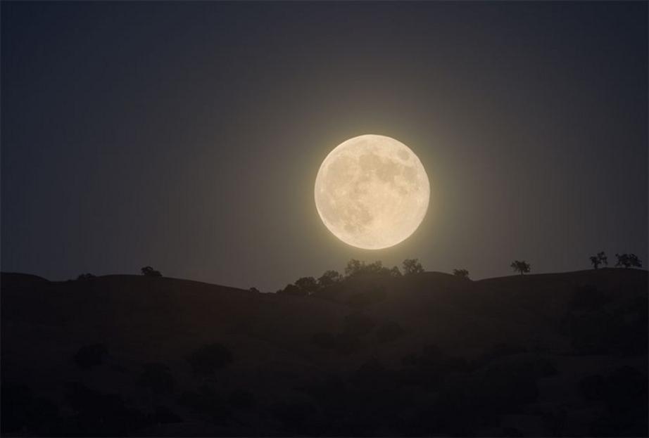 2018 will feature two months with 'Blue Moons,' the phenomenon of a single month featuring two full moons. 