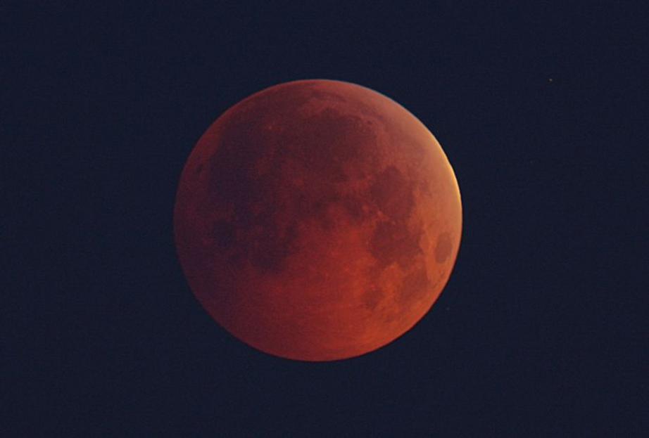 Those living on the West Coast of the U.S. and in Hawaii will be able to view a total lunar eclipse on Jan. 31.